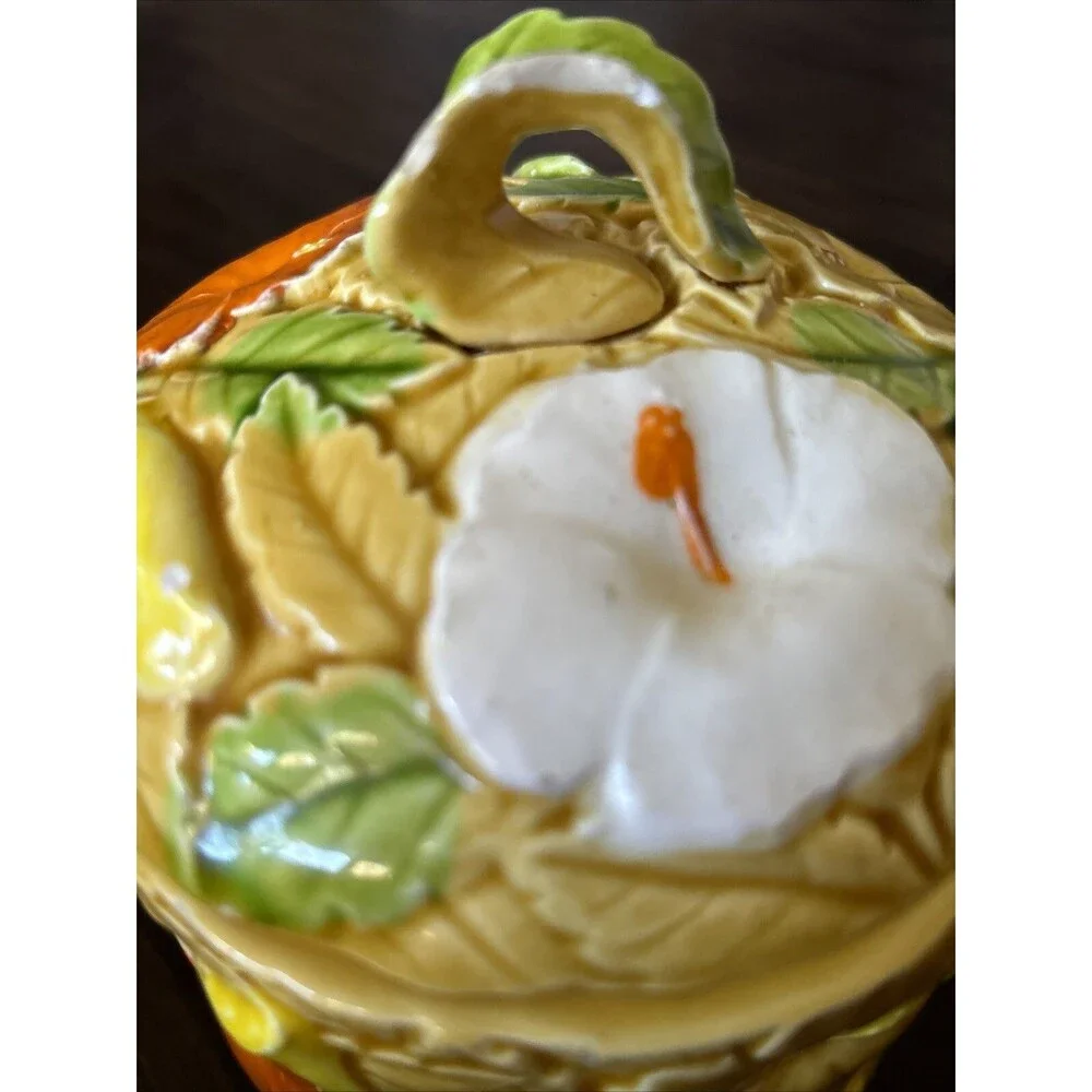 Vintage Fred Roberts Daisy &Co 3D Floral MCM Retro Lidded Canister 70s Grannycor